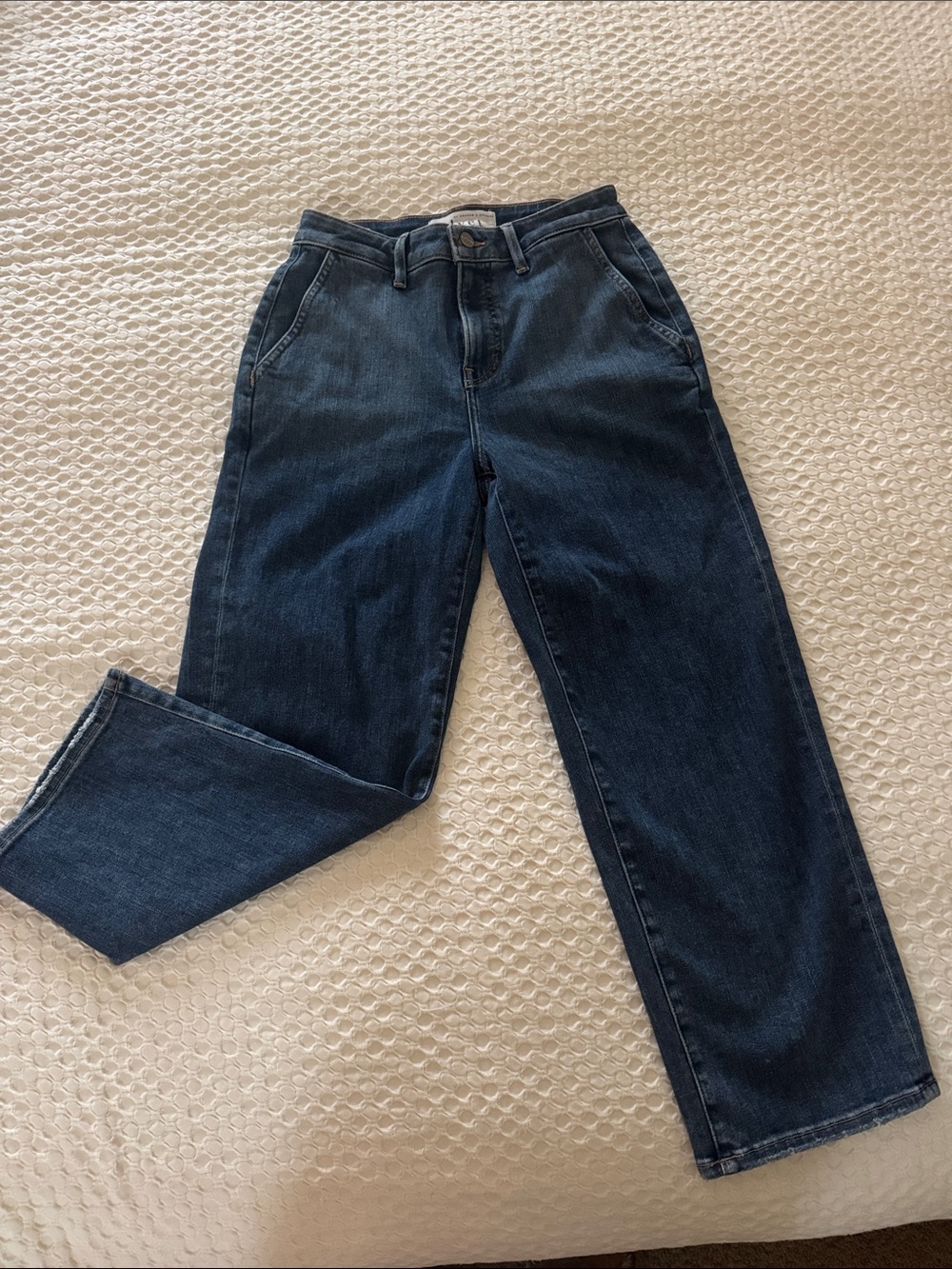 Velvet by Graham & Spencer Straight-Leg cropped Blue Jeans